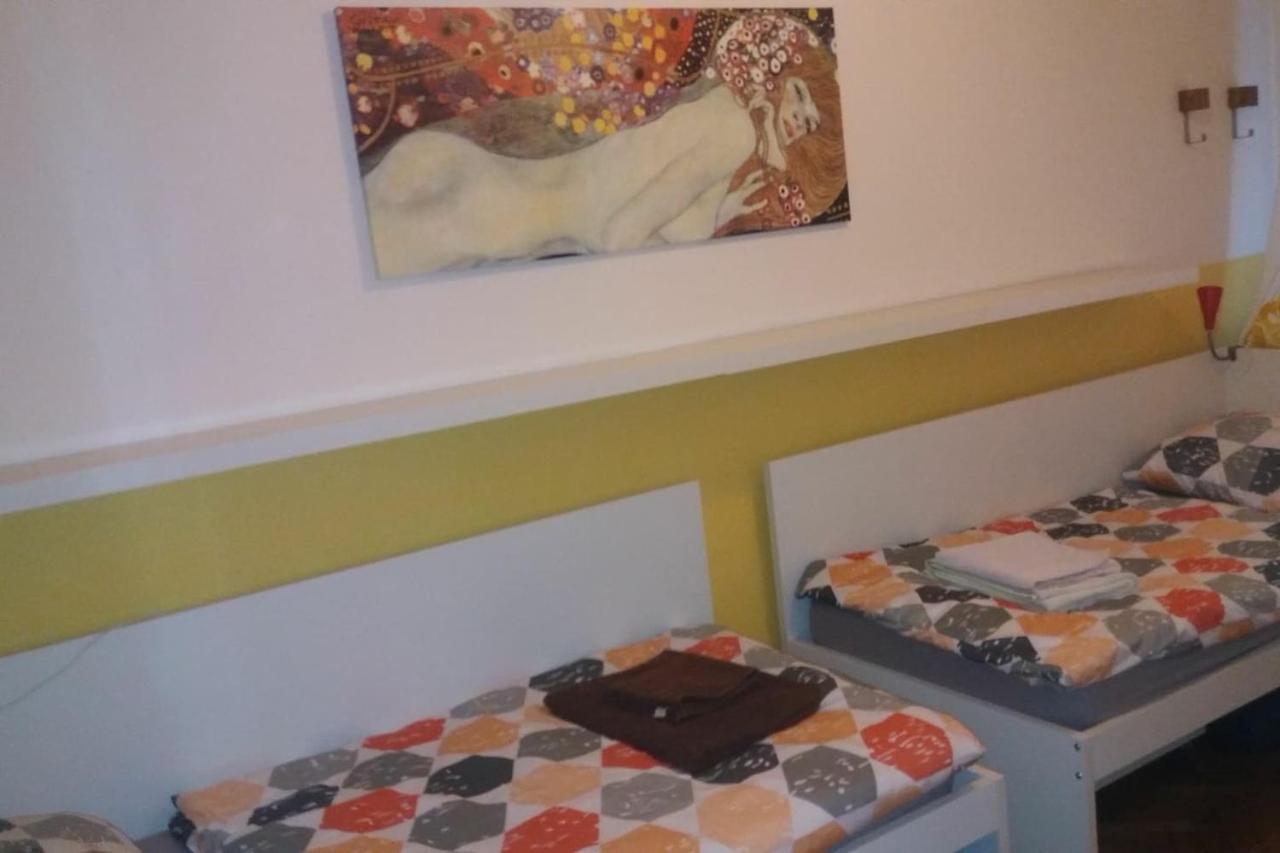 Geräumige zentrumsnahe Altbauwohnung Wien Exterior foto