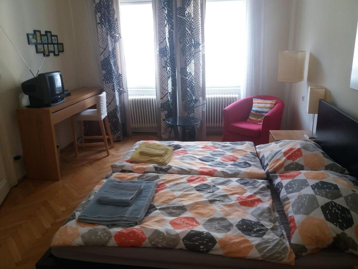 Geräumige zentrumsnahe Altbauwohnung Wien Exterior foto