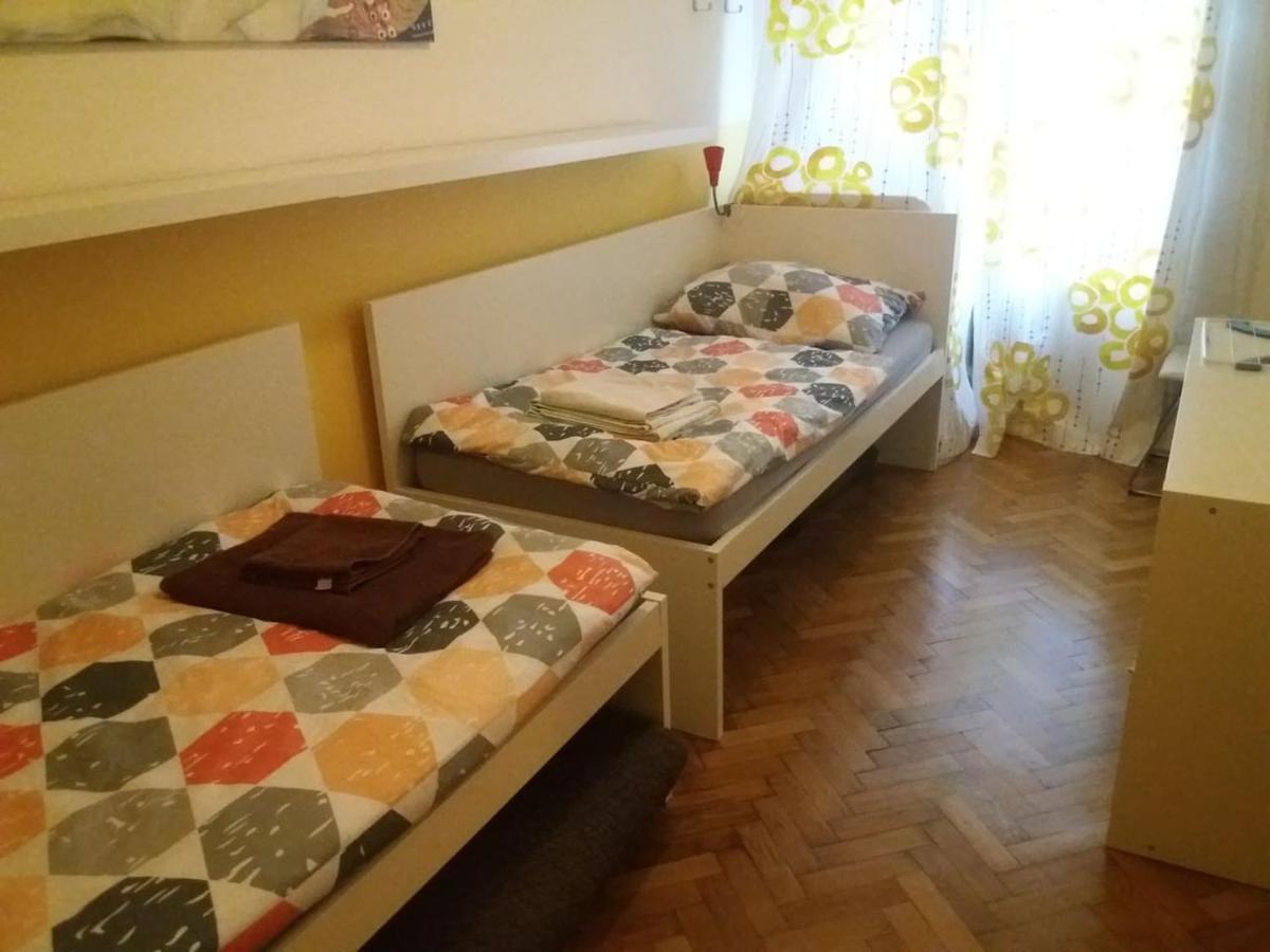 Geräumige zentrumsnahe Altbauwohnung Wien Exterior foto