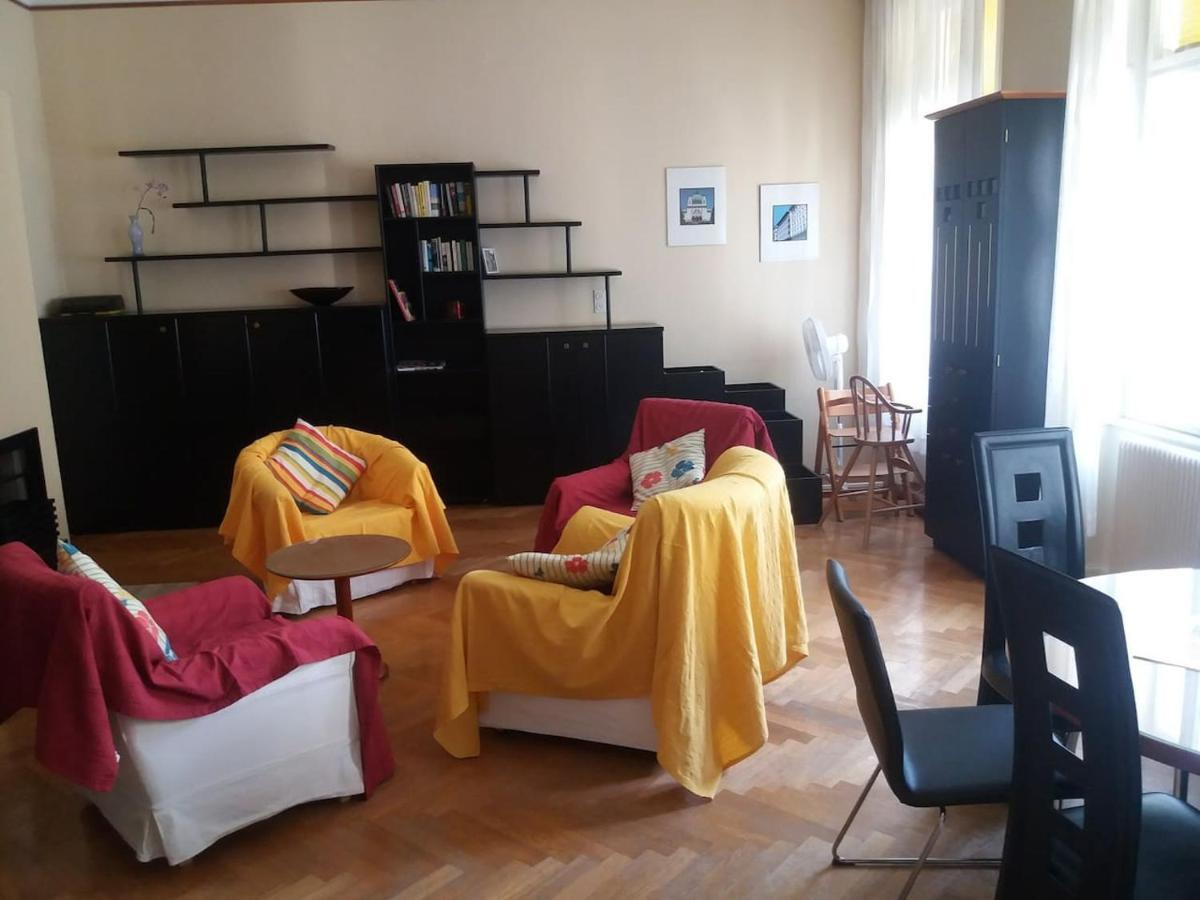 Geräumige zentrumsnahe Altbauwohnung Wien Exterior foto